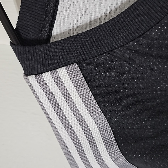 Adidas Short Sleeve Sweatshirt‎ Size Small NWT - Picture 7 of 10